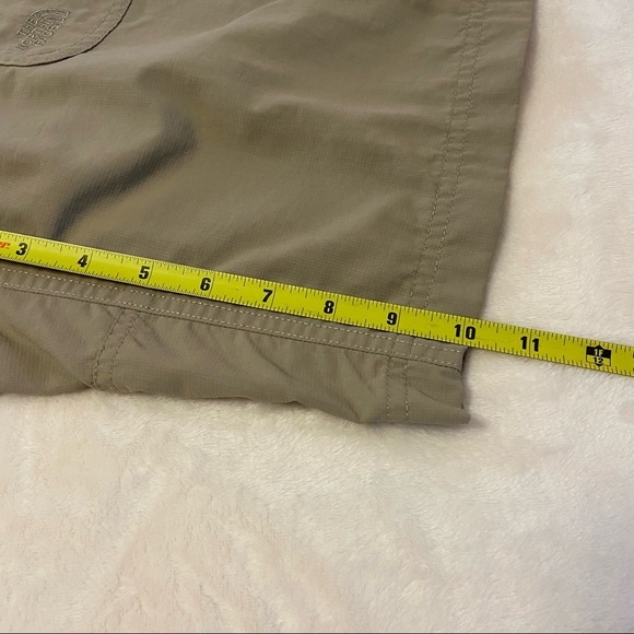 THE NORTH FACE / Roll-up Khakie Shorts Size 10 - Picture 15 of 15